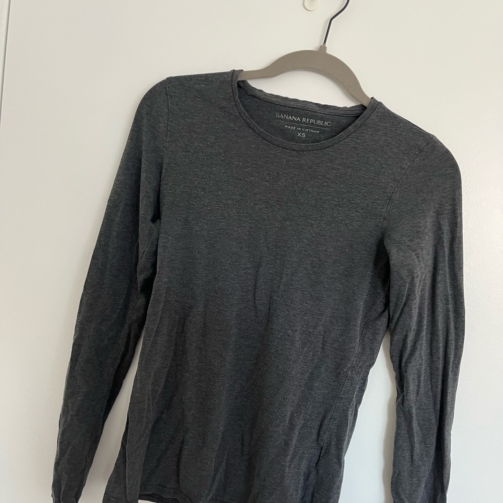 Banana Republic Gray Long Sleeve Tee